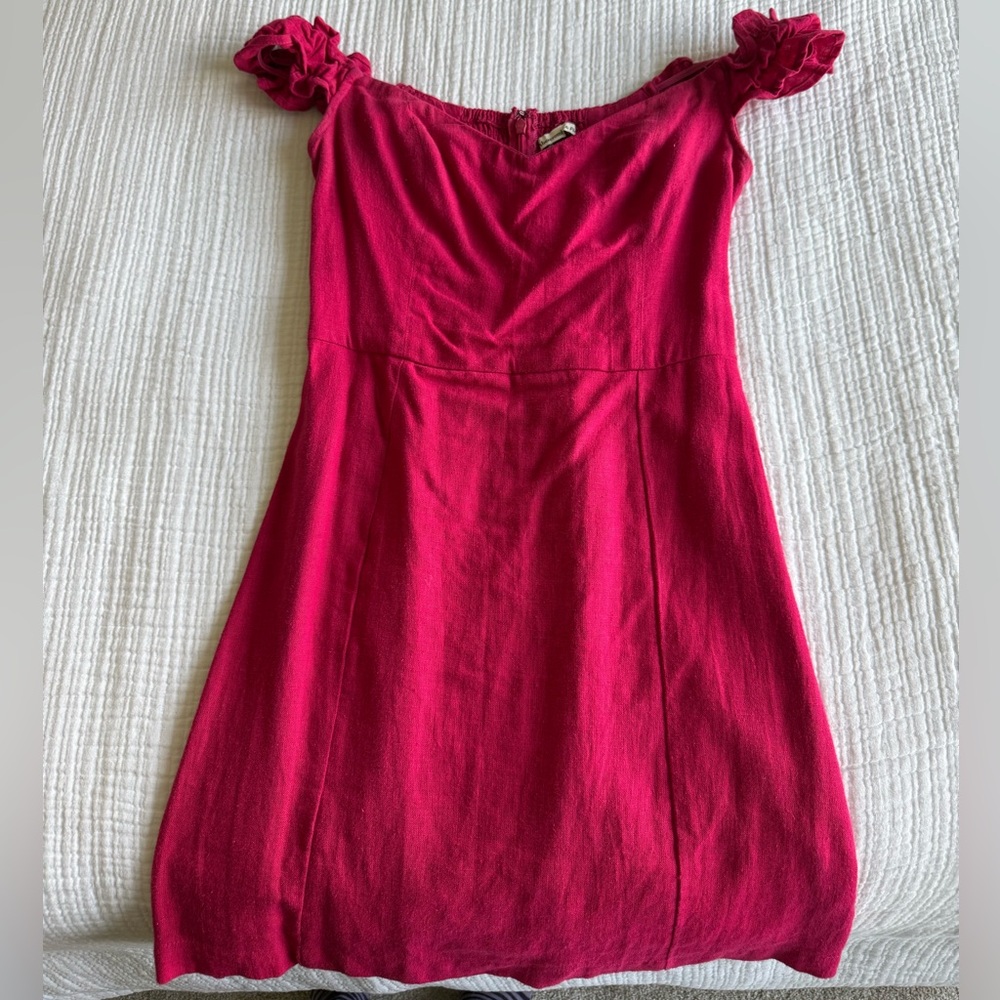 Elegant Abercrombie Pink Off-Shoulder Dress